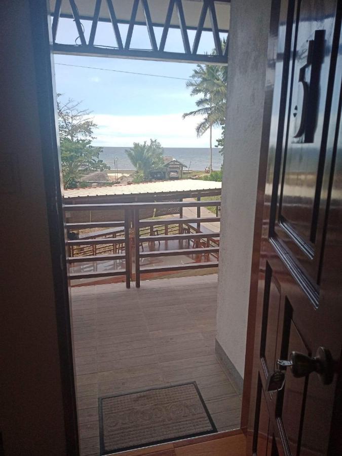 Mlb Beachfront Apartment シキホール エクステリア 写真